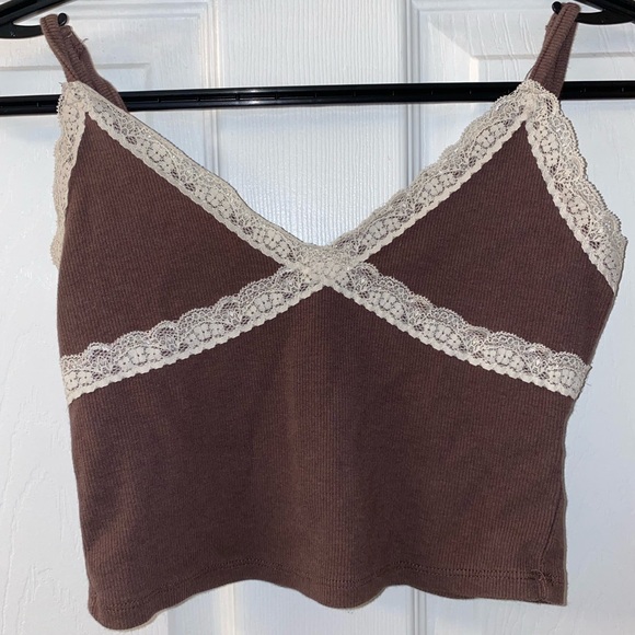 Garage tank top with lace detailing - Picture 1 of 2